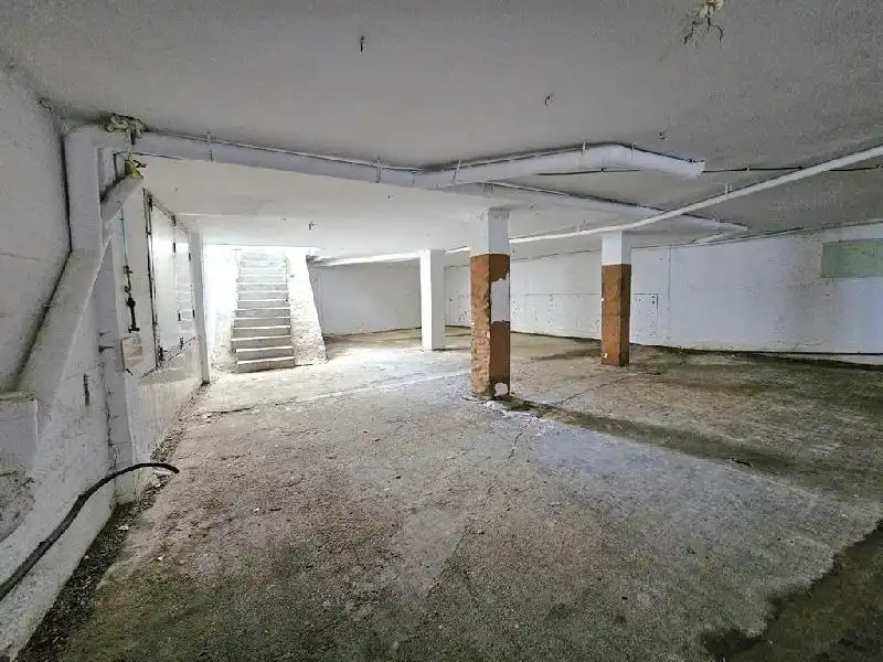 Gewerbefläche zum Verkauf in Rúa Insúa 81, imagen 3