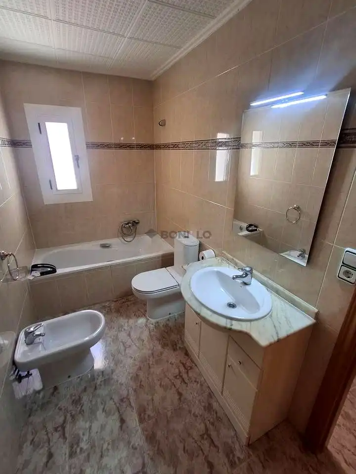Bathroom of Ground floor for rent in Teruel  with Heating, Terrace and Furnished