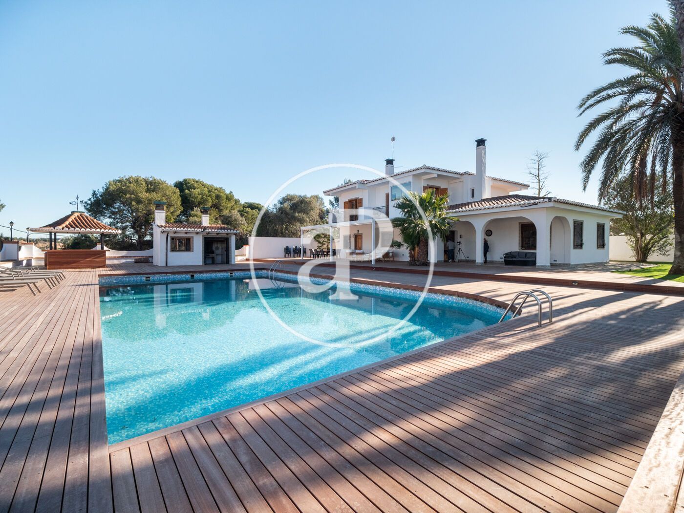 Exterior view of House or chalet for sale in Manises  with Air Conditioner, Heating and Private garden
