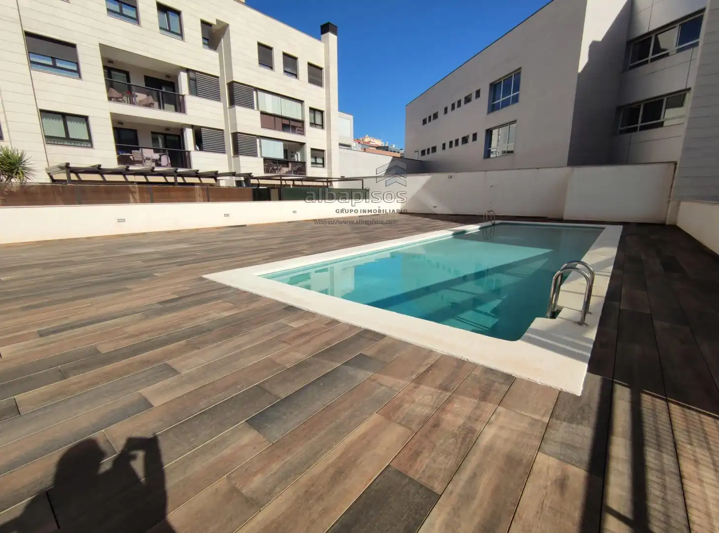 Schwimmbecken von Wohnung zur Miete in Albacete mit Heizung, Terrasse und Abstellraum