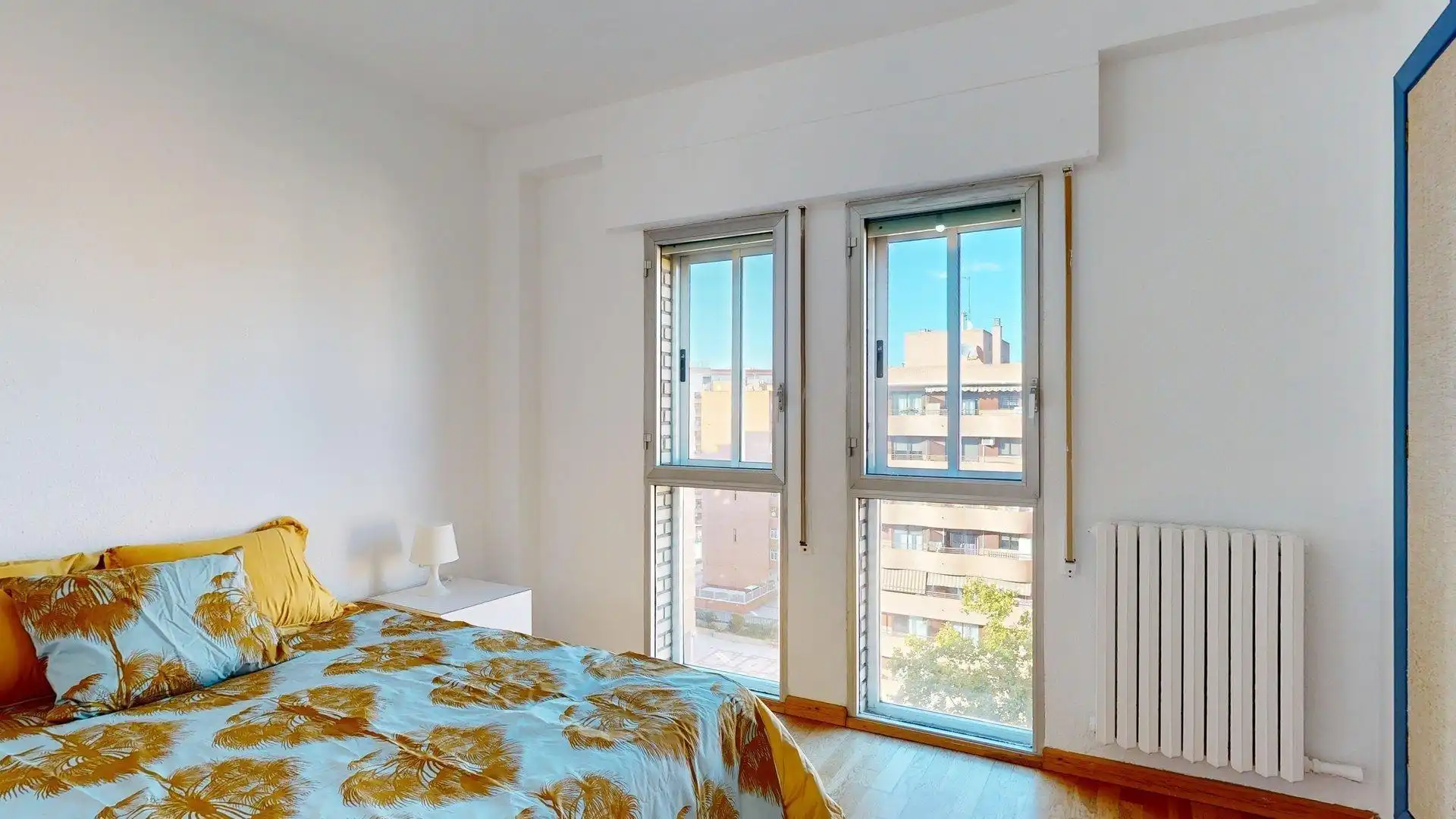 Habitación de Dúplex en venta en  Zaragoza Capital con Calefacción, Parquet y Terraza
