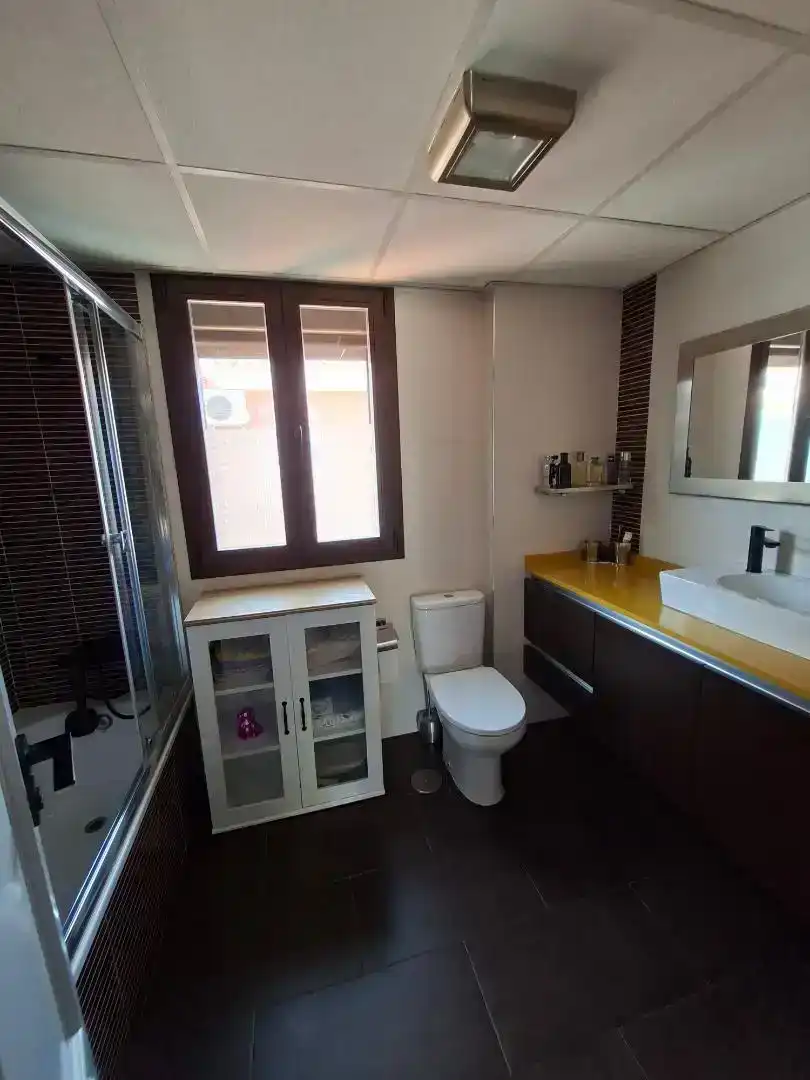 Bany de Casa o xalet en venda en Vegas del Genil amb Aire condicionat