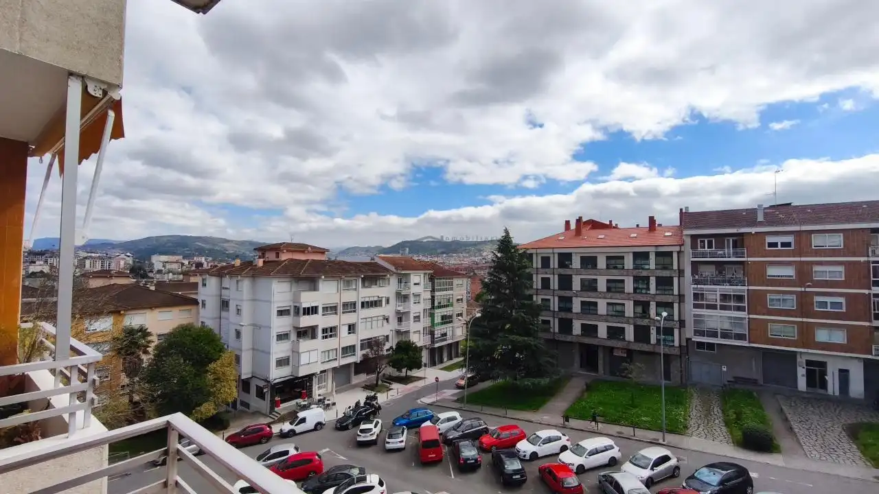 Vista exterior de Piso en venta en Ourense Capital  con Aire acondicionado, Calefacción y Trastero