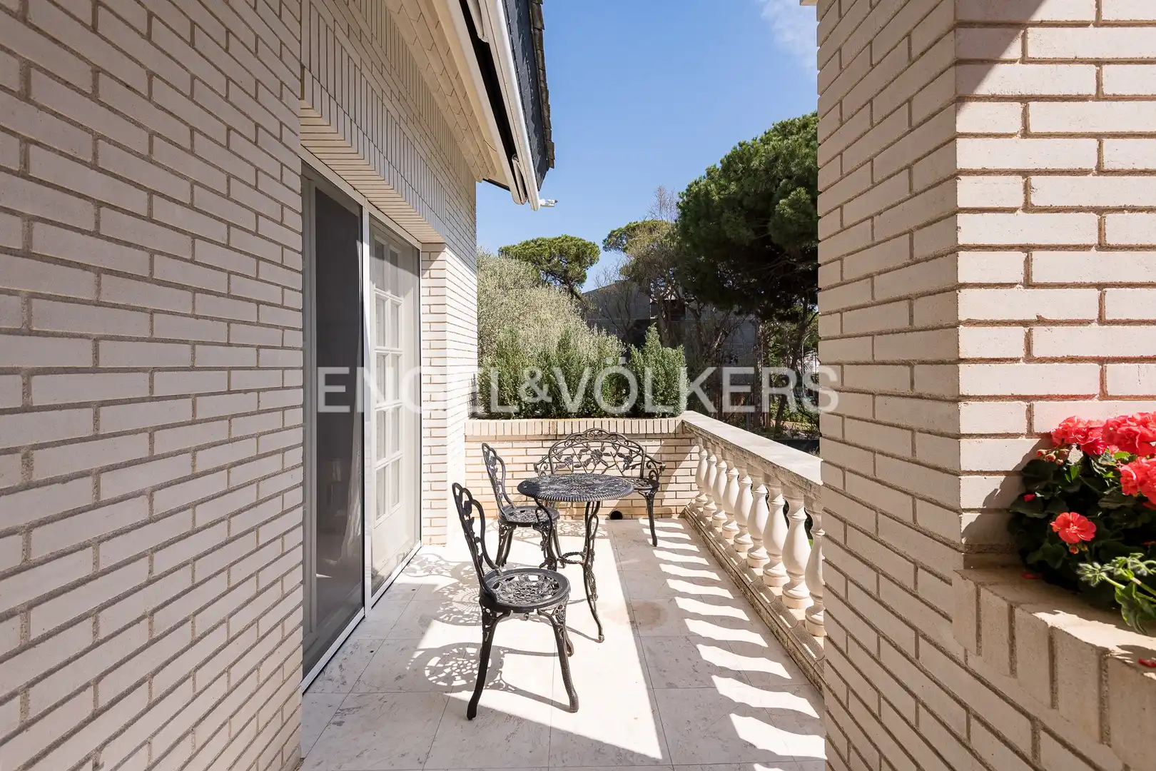 Terrassa de Casa o xalet en venda en Castelldefels amb Aire condicionat, Calefacció i Jardí privat