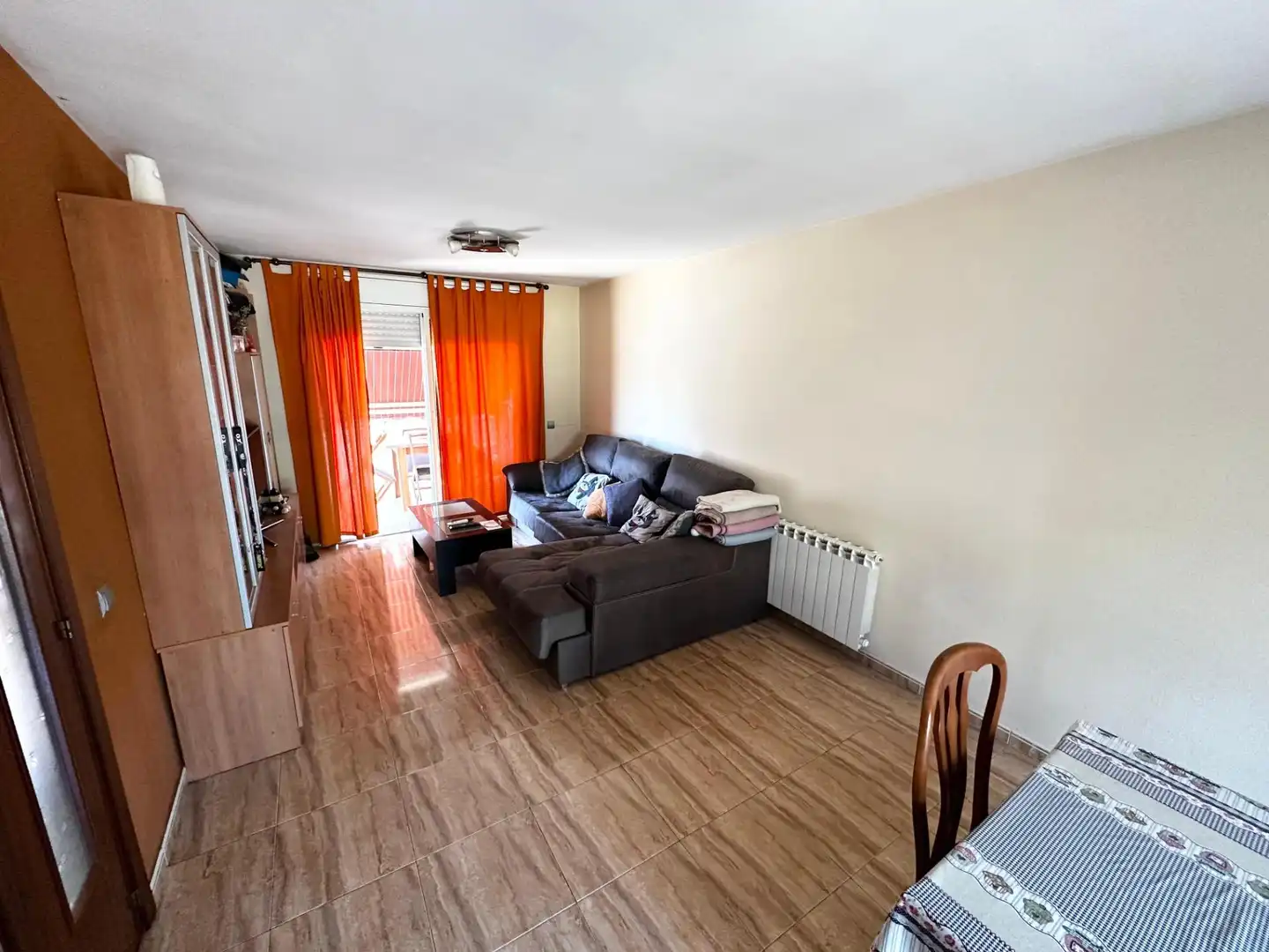 Sala de estar de Casa o chalet en venta en Banyeres del Penedès con Aire acondicionado, Calefacción y Jardín privado