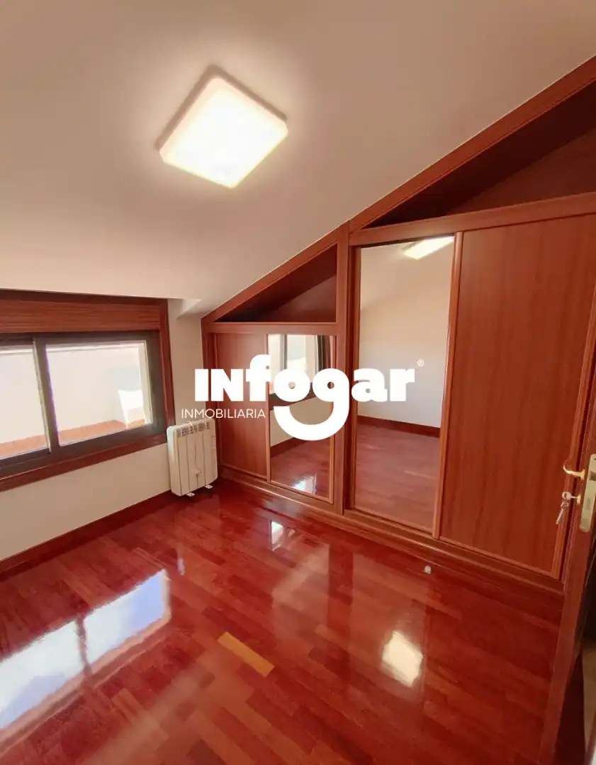 Habitación de Ático de alquiler en O Rosal   con Calefacción, Parquet y Terraza