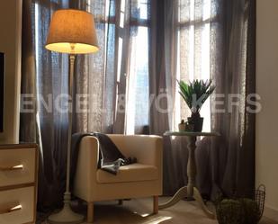 Sala d'estar de Apartament de lloguer en  Barcelona Capital amb Aire condicionat i Balcó