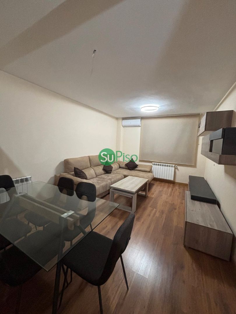 Sala d'estar de Pis de lloguer en El Viso de San Juan amb Aire condicionat, Calefacció i Moblat