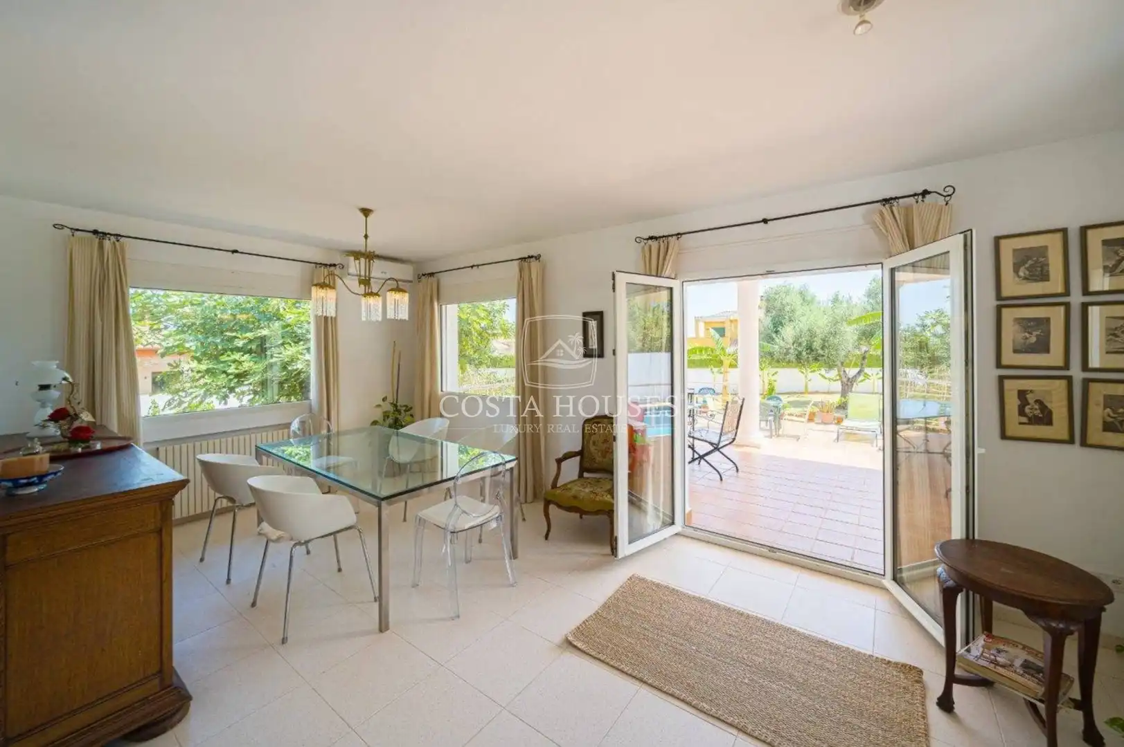 Exterior view of Houses for sale in Dénia  with Air Conditioner, Private garden and Terrace