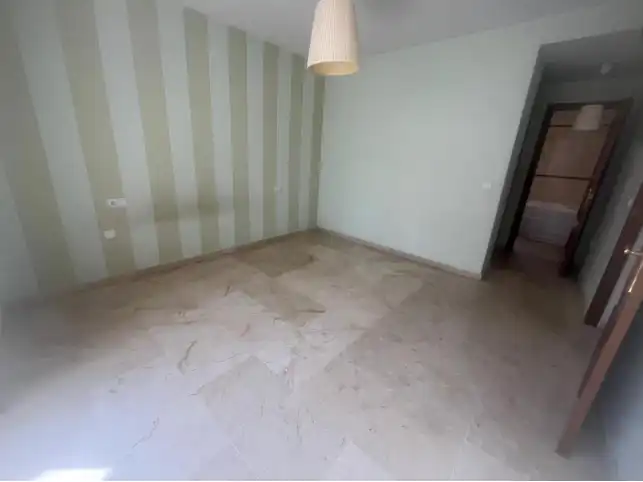 Casa adosada en venta en Castilleja de Guzmán con Piscina