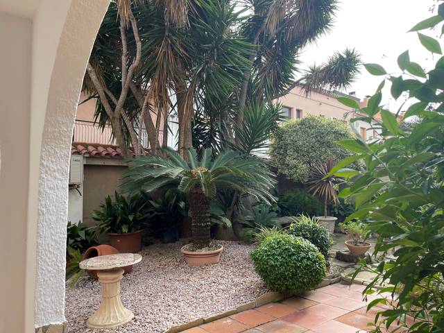 Casa adosada en Alquiler en Carrer Mossèn Jacint Verdaguer en Centre