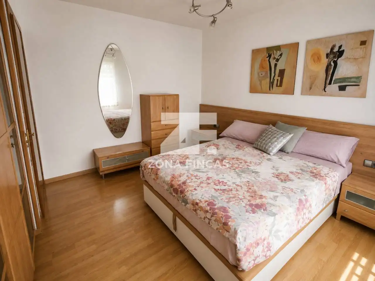 Bedroom of Flat for sale in Santa Coloma de Gramenet  with Air Conditioner, Heating and Parquet flooring