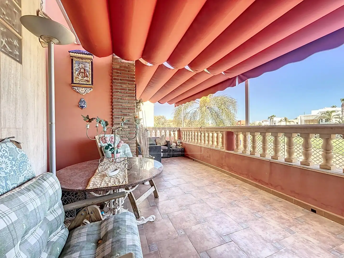 Terrassa de Casa o xalet en venda en Motril amb Aire condicionat, Jardí privat i Terrassa