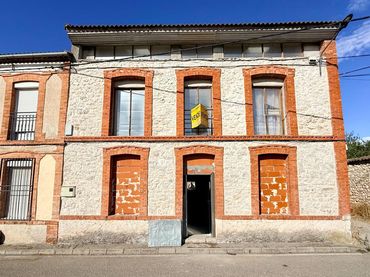 Maison à vendre à Olombrada