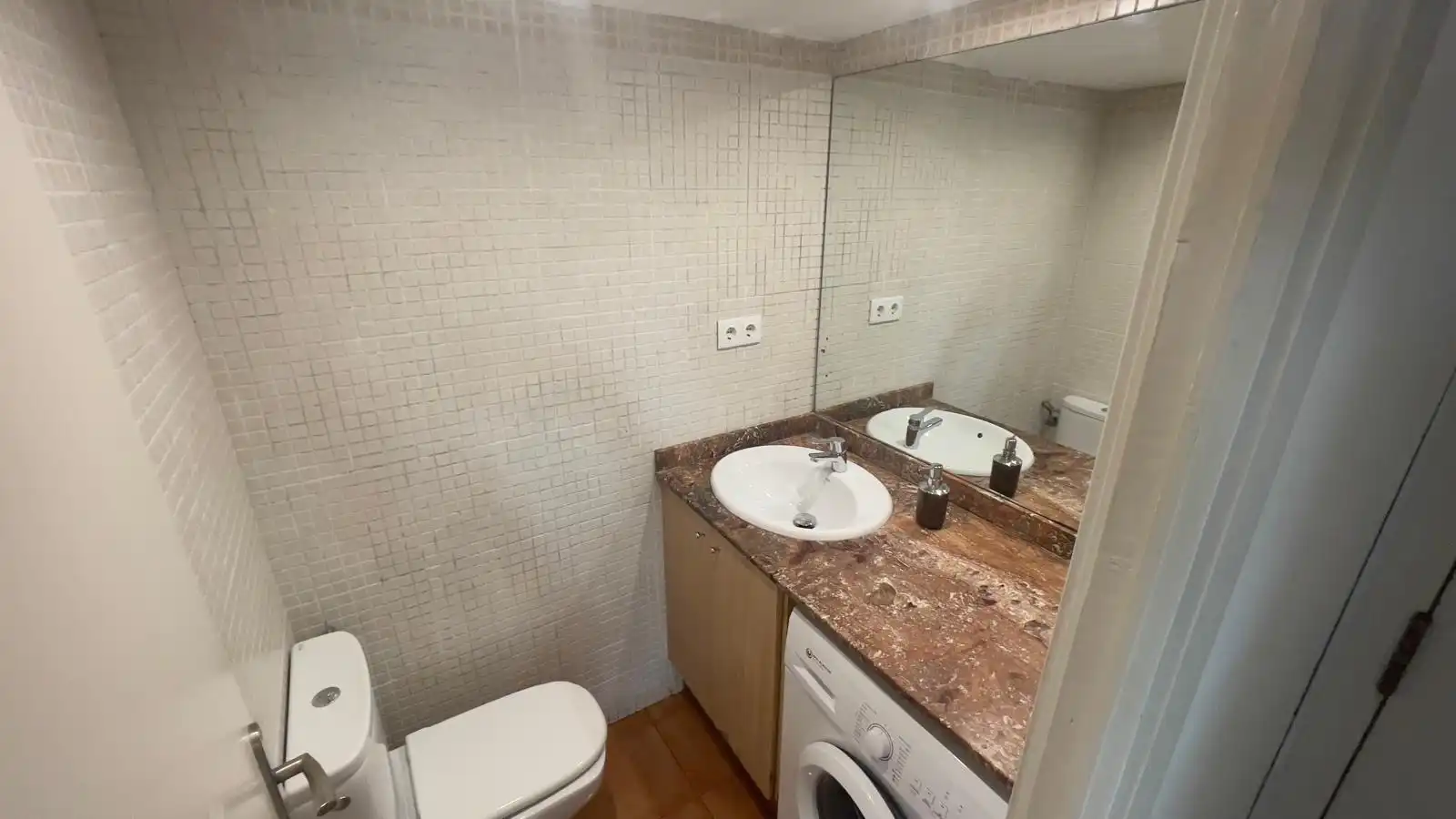 Bathroom of Lofts for sale in Castell d'Aro, Platja d'Aro i s'Agaró  with Air Conditioner, Heating and Parquet flooring