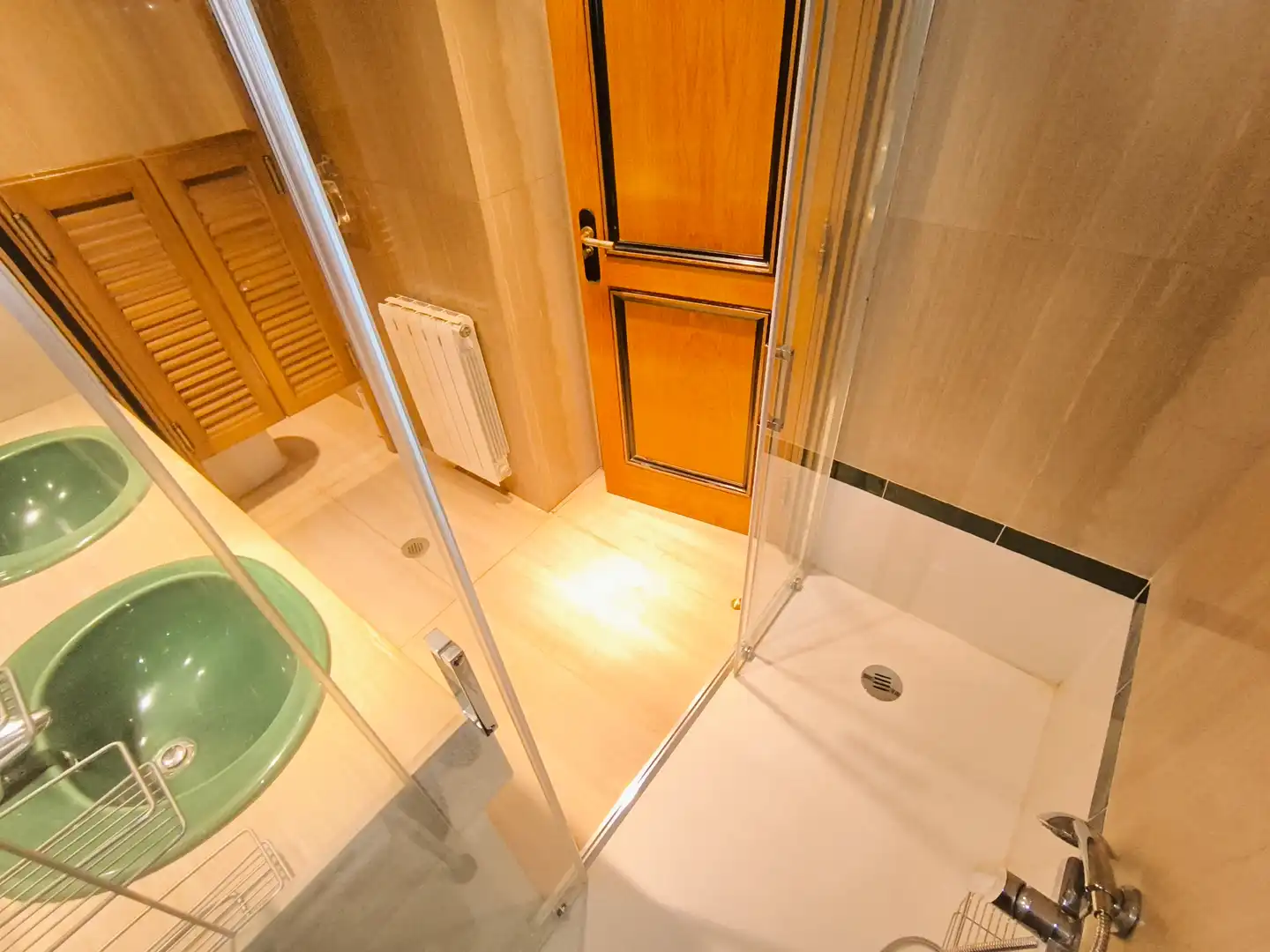 Badezimmer von Wohnung zum Verkauf in Palencia mit Klimaanlage, Heizung und Parkett