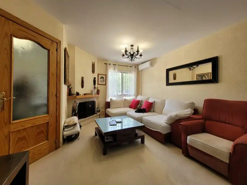 Casa adosada en venda a Calle Mar del Norte, 77, Jardines de Alhaurín - Huerta Alta - Fuensanguínea