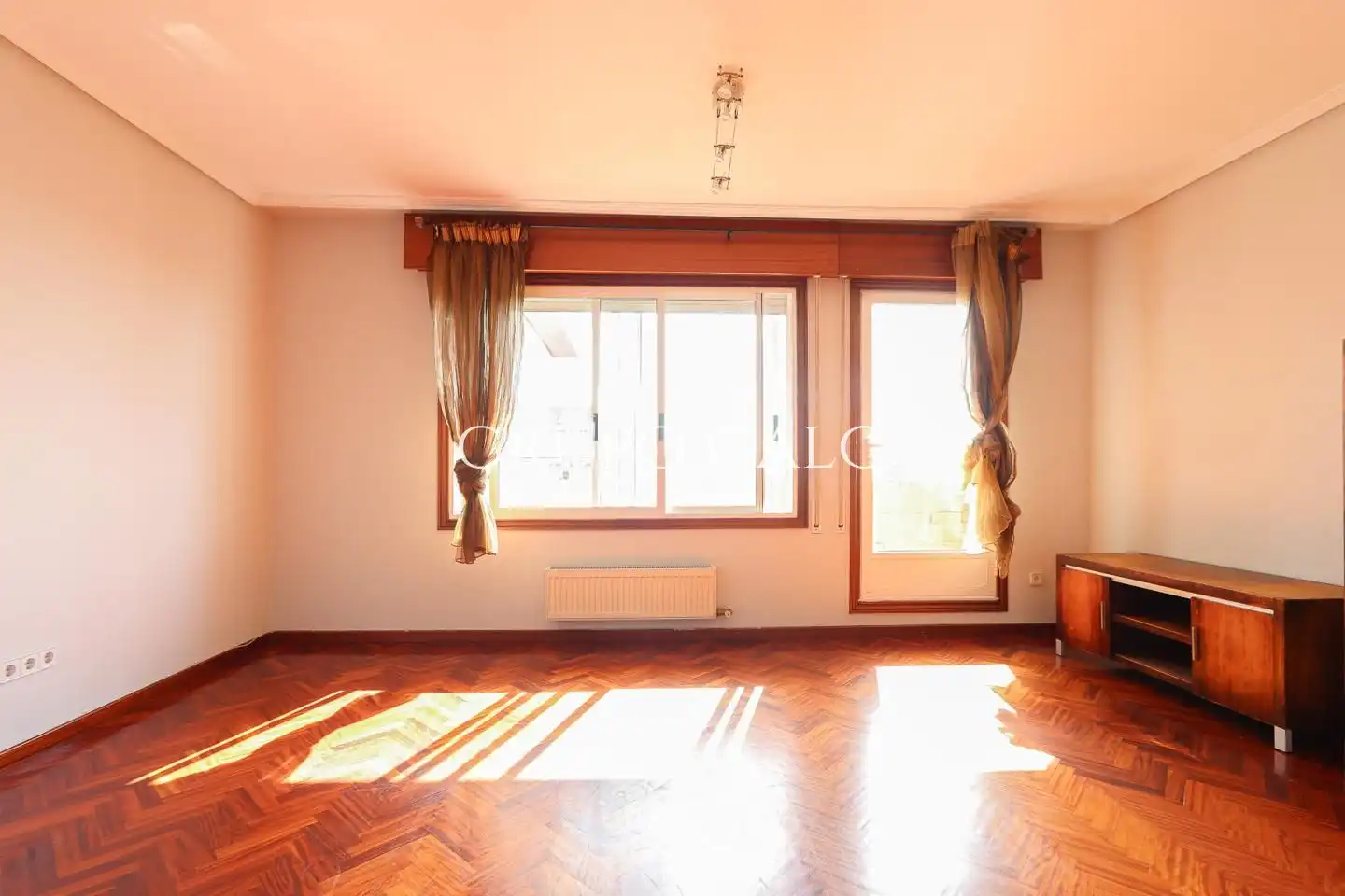 Habitación de Dúplex de alquiler en Vigo  con Calefacción, Parquet y Terraza