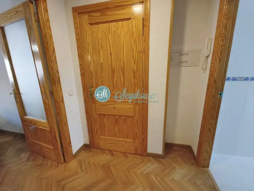 Wohnung zur Miete in Segovia mit Heizung, Parkett und Terrasse