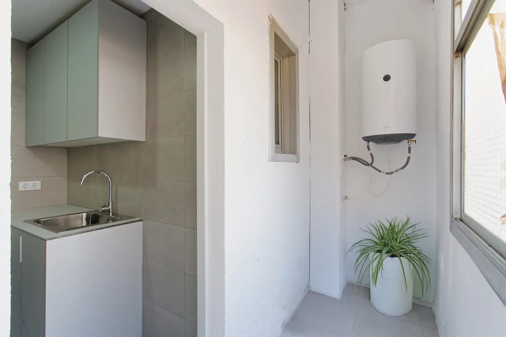 Küche von Wohnung zum Verkauf in L'Hospitalet de Llobregat mit Parkett und Balkon