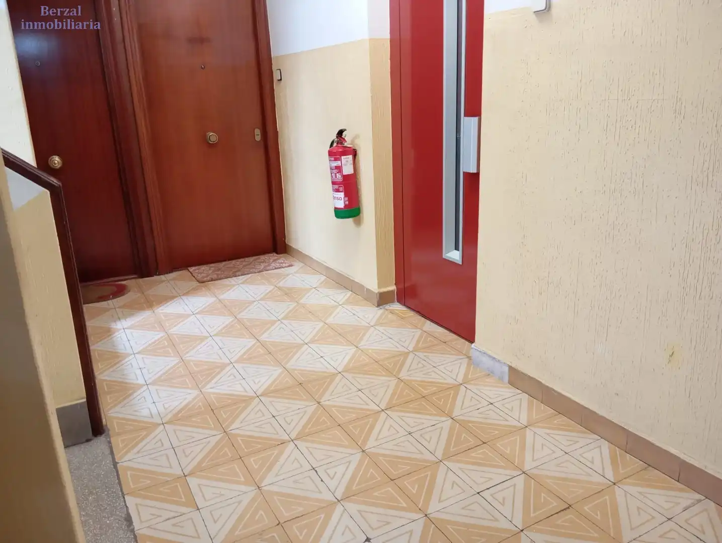 Pis en venda en  Logroño amb Calefacció, Terrassa i Balcó