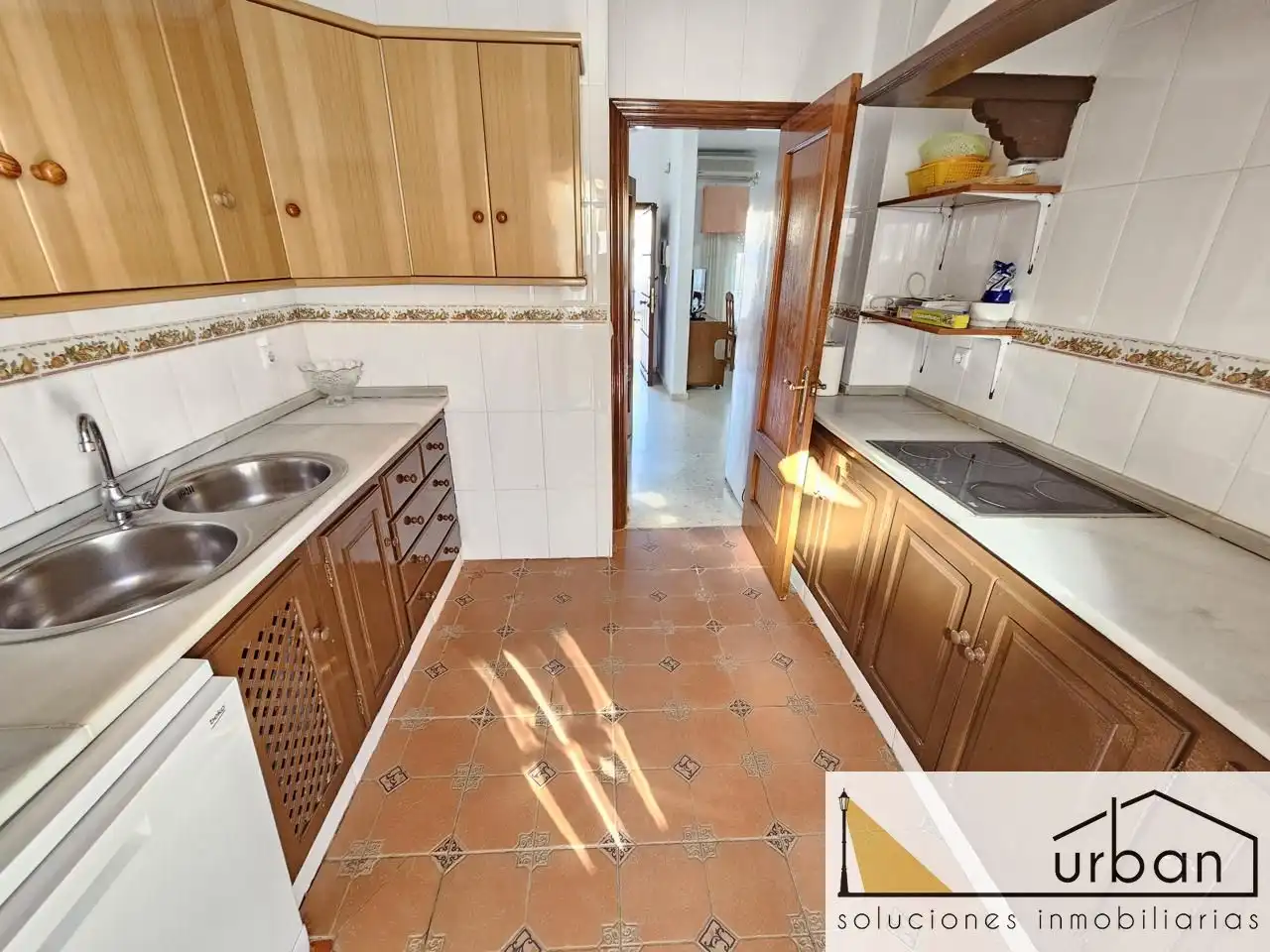 Cuina de Casa o xalet en venda en Chipiona amb Terrassa