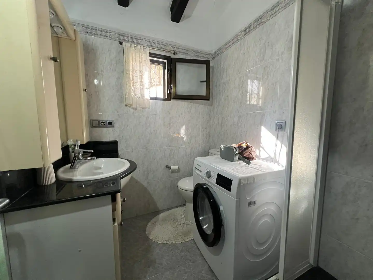 Bathroom of Houses for sale in Dénia  with Air Conditioner, Heating and Storage room