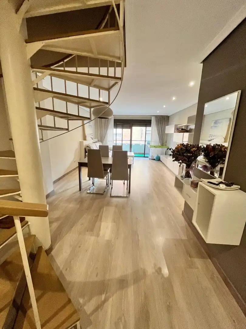 Duplex con terrazza in affitto a Centro