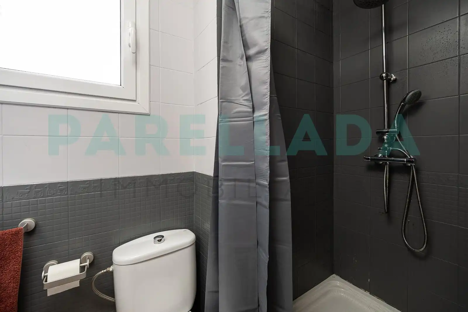 Bany de Dúplex en venda en Badalona amb Aire condicionat, Calefacció i Parquet