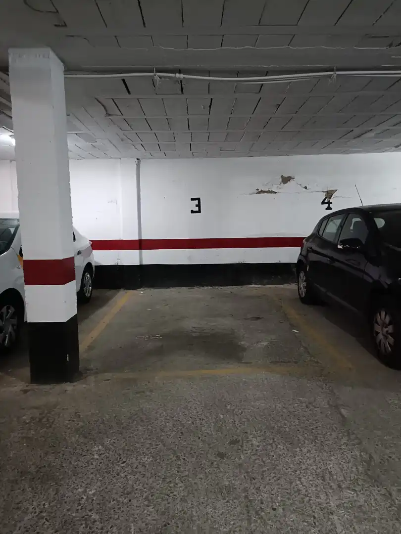 Parkplatz von Dachboden zur Miete in Sevilla mit Klimaanlage, Heizung und Terrasse