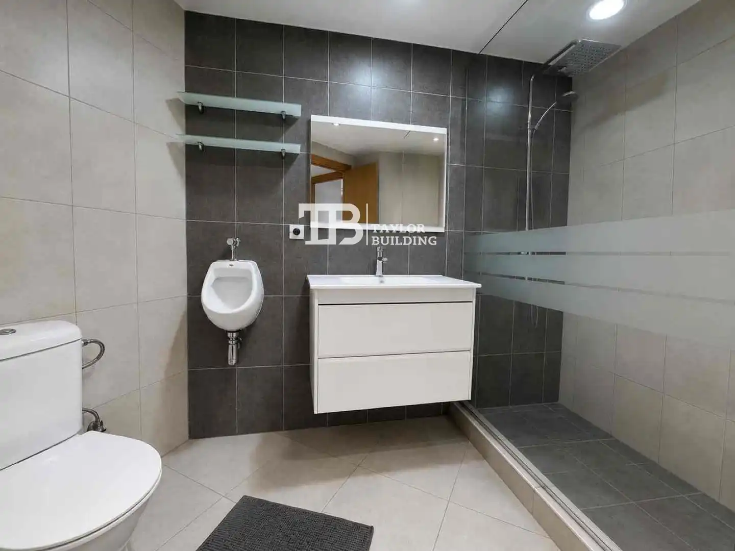 Bathroom of Attic for sale in  Palma de Mallorca  with Air Conditioner, Heating and Terrace