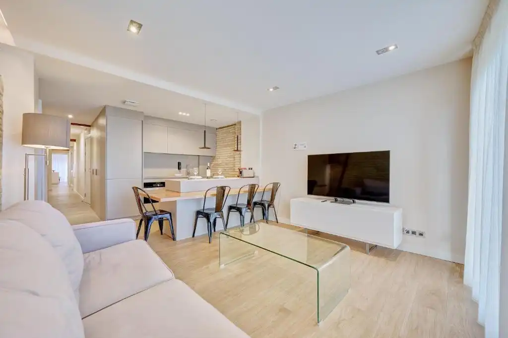 Wohnung zur Miete in Pamplona / Iruña, Navarra