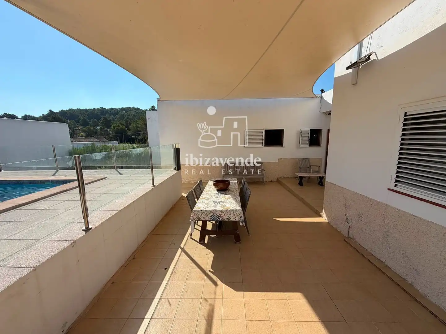 Vista exterior de Casa o chalet de alquiler en Santa Eulària des Riu con Aire acondicionado, Piscina y Amueblado