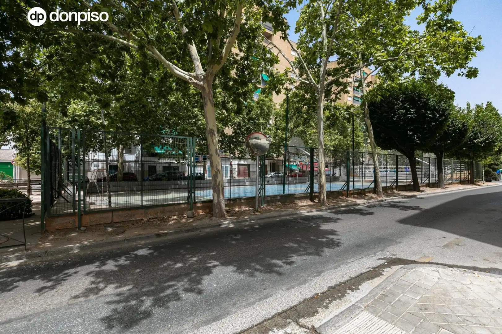 Außenansicht von Wohnung zum Verkauf in Granada mit Heizung