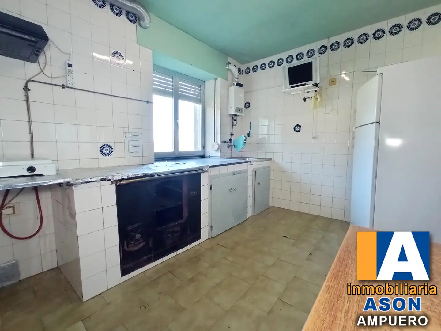 Cocina de Casa o chalet en venta en Ampuero con Jardín privado, Terraza y Amueblado