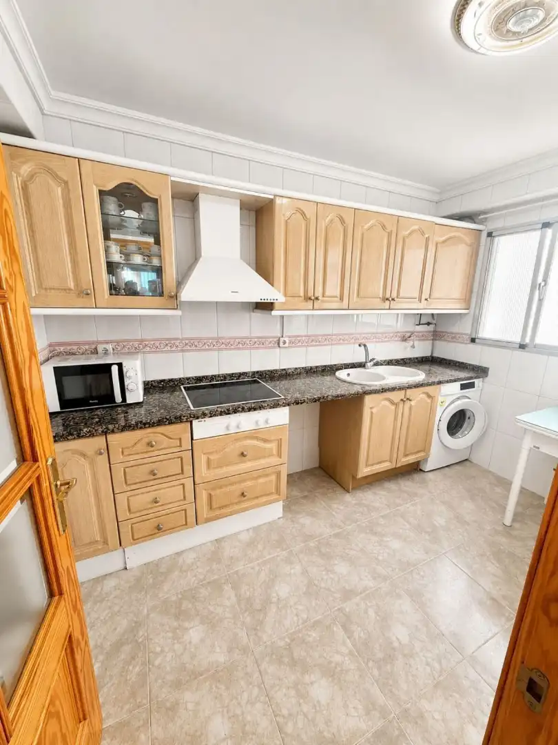 Cocina de Piso en venta en Málaga con Aire acondicionado y Amueblado