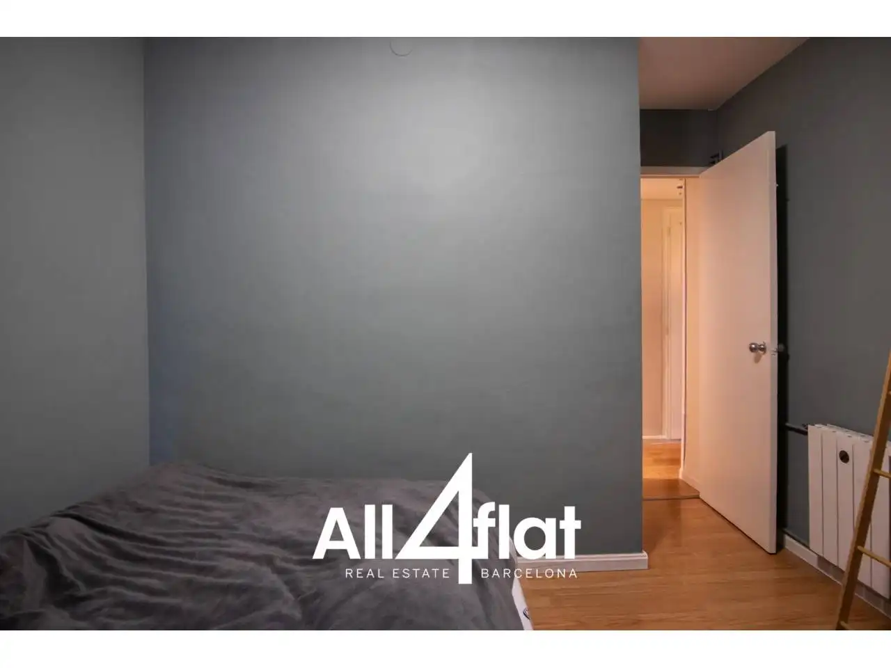 Bedroom of Apartments for sale in Barcelona  with Heating, Furnished and Balcony