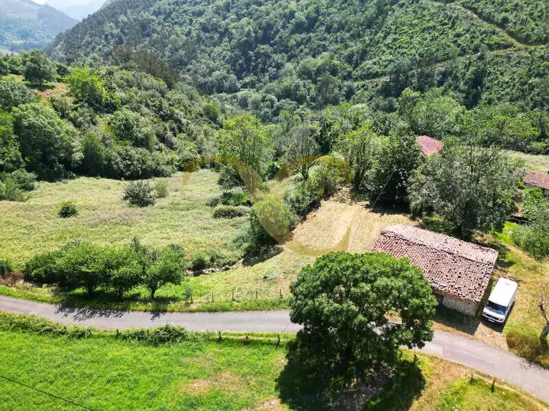 Houses for sale in Parres  with Private garden