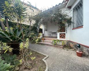 Jardí de Casa o xalet de lloguer en Castelldefels amb Piscina
