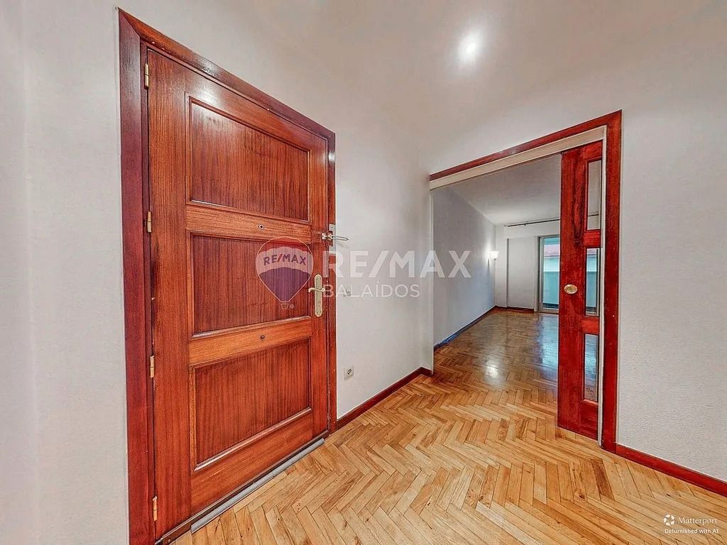 Pis en venda en Vigo  amb Calefacció, Parquet i Terrassa