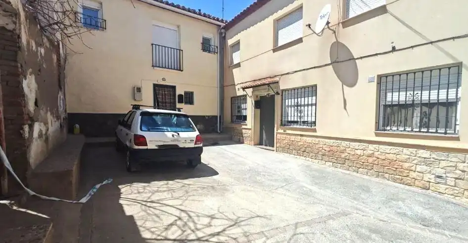 Vista exterior de Casa adosada en venda en Guadix