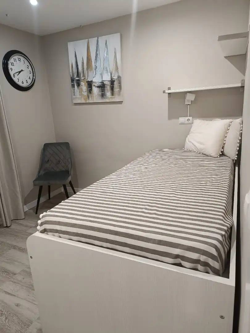 Bedroom of Flat for rent in Gijón   with Heating and Furnished
