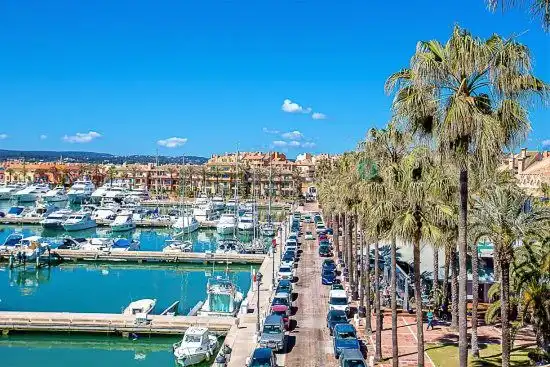 Vista exterior de Apartament en venda en Sotogrande amb Aire condicionat, Calefacció i Terrassa
