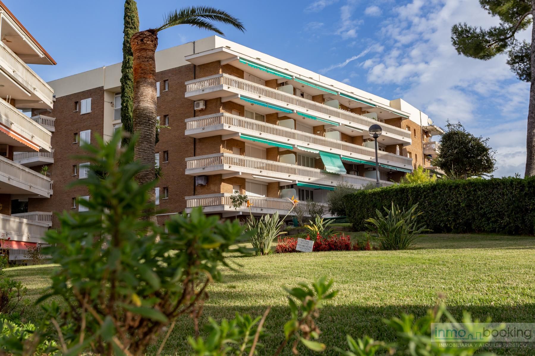 Vista exterior de Apartament en venda en Salou amb Aire condicionat, Calefacció i Terrassa