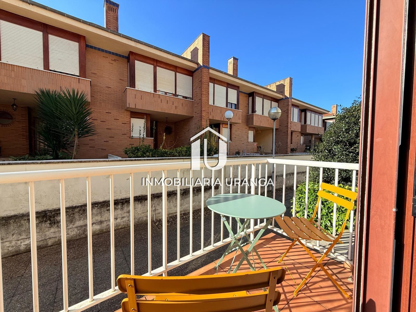 Außenansicht von Wohnung zum Verkauf in Laredo mit Heizung und Möbliert