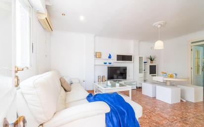 Living room of Single-family semi-detached for sale in Torrevieja  with Air Conditioner, Terrace and Balcony