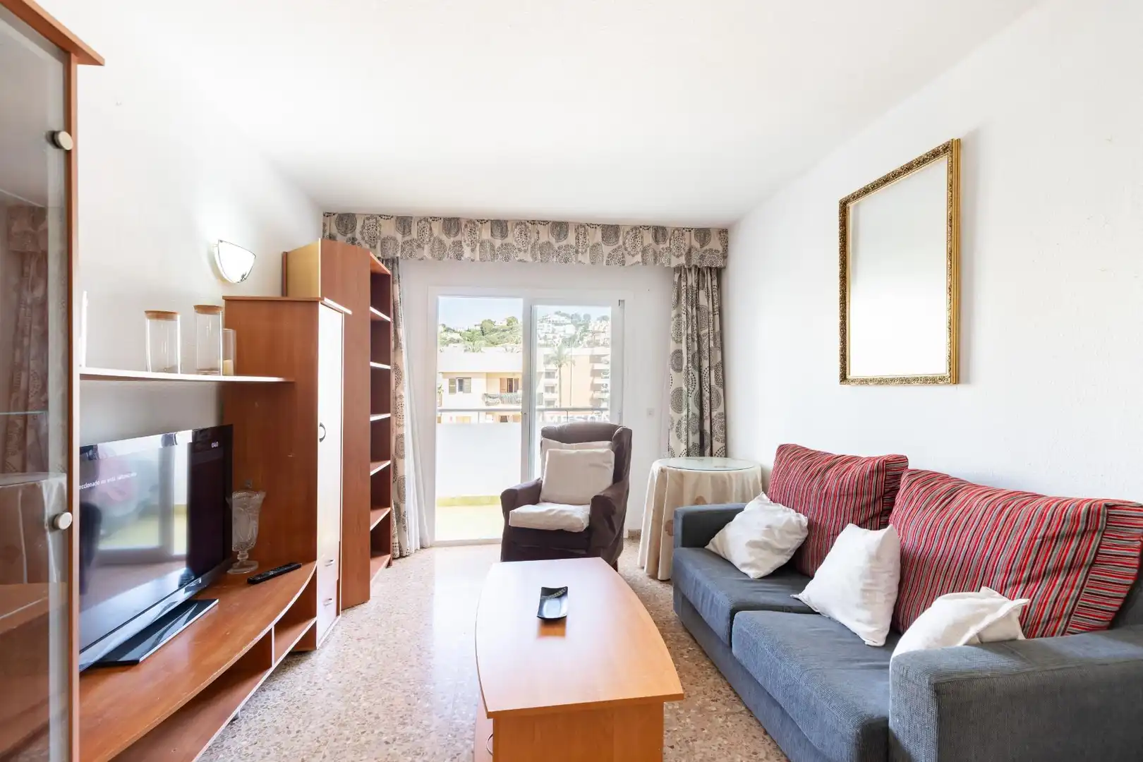 Living room of Flat for sale in Calvià  with Terrace, Furnished and Balcony