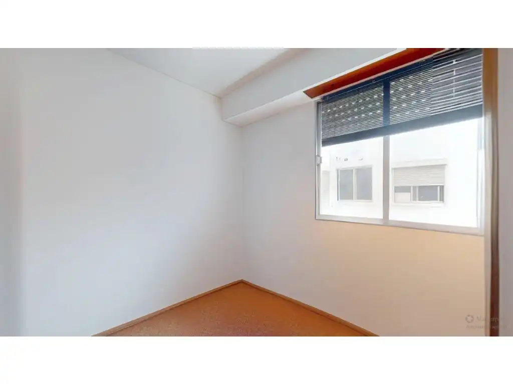 Habitación de Piso en venta en Valencia con Aire acondicionado y TV