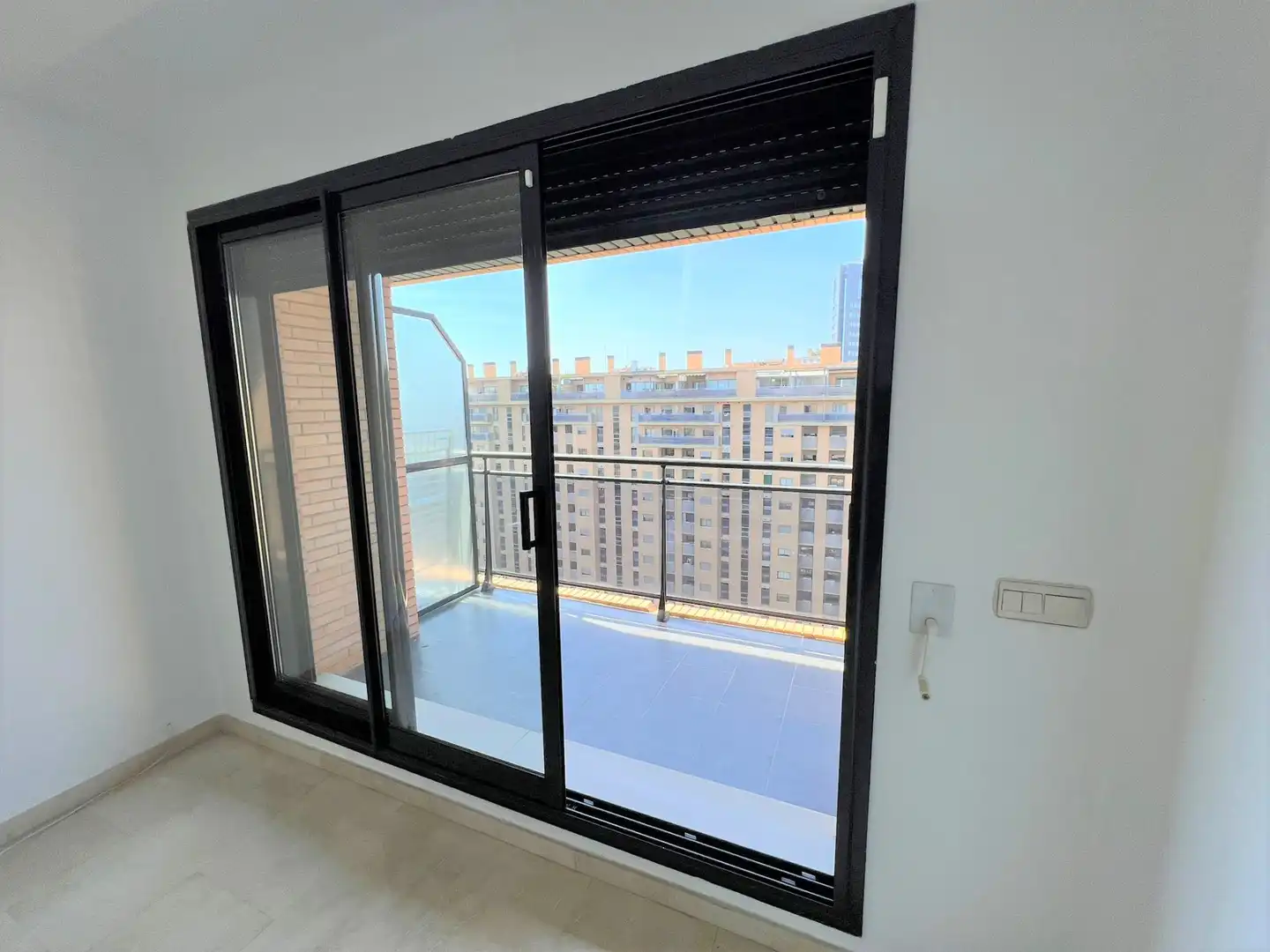 Balcony of Flat for rent in Valencia  with Air Conditioner, Oven and Washing machine