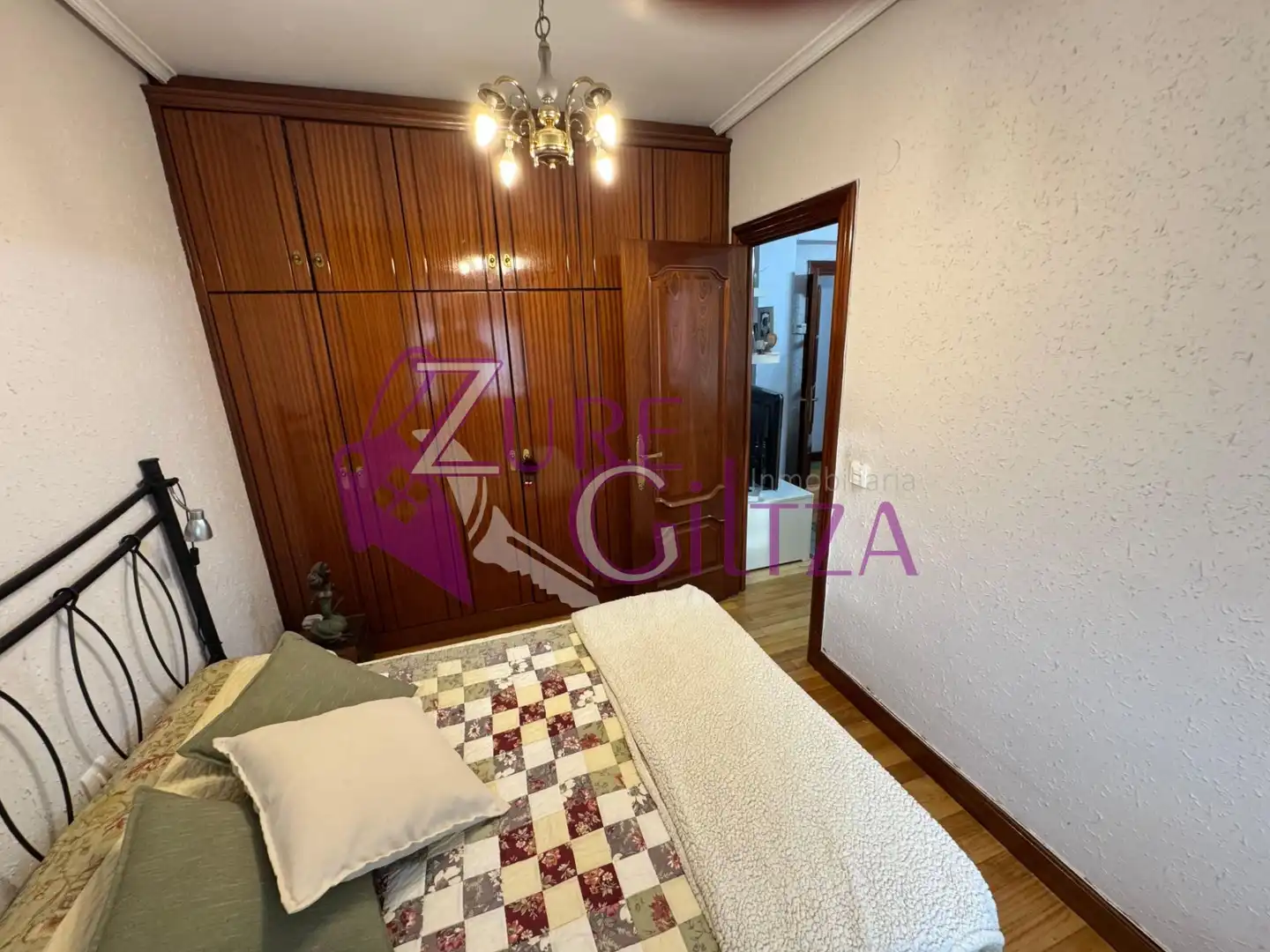 Habitación de Piso en venta en Gernika-Lumo con Calefacción, Trastero y Amueblado